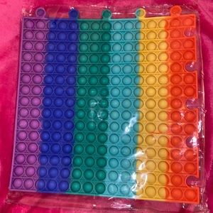 GIANT PUZZLE PIECE POPIT